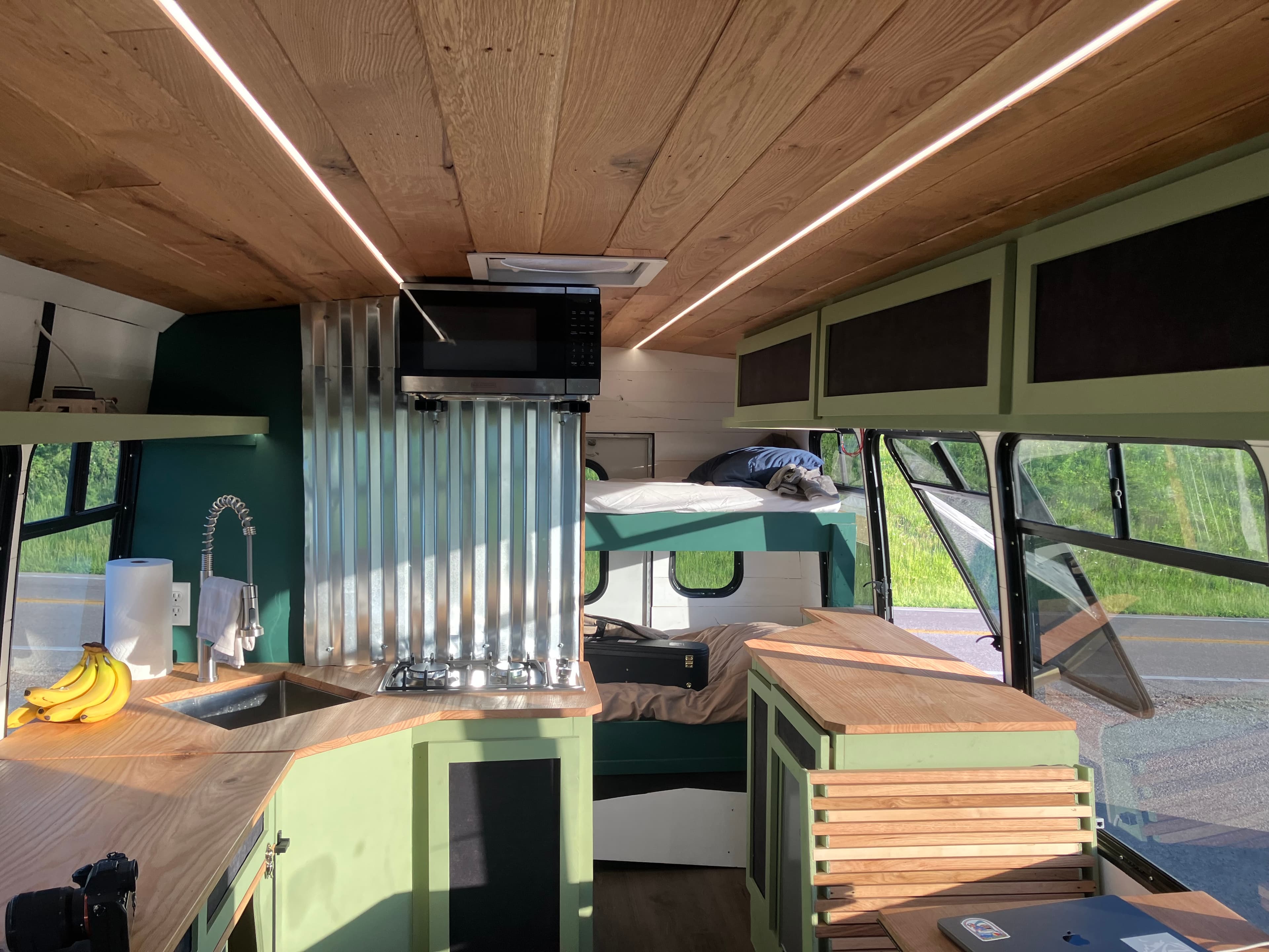 Shuttle Bus Mobile Studio