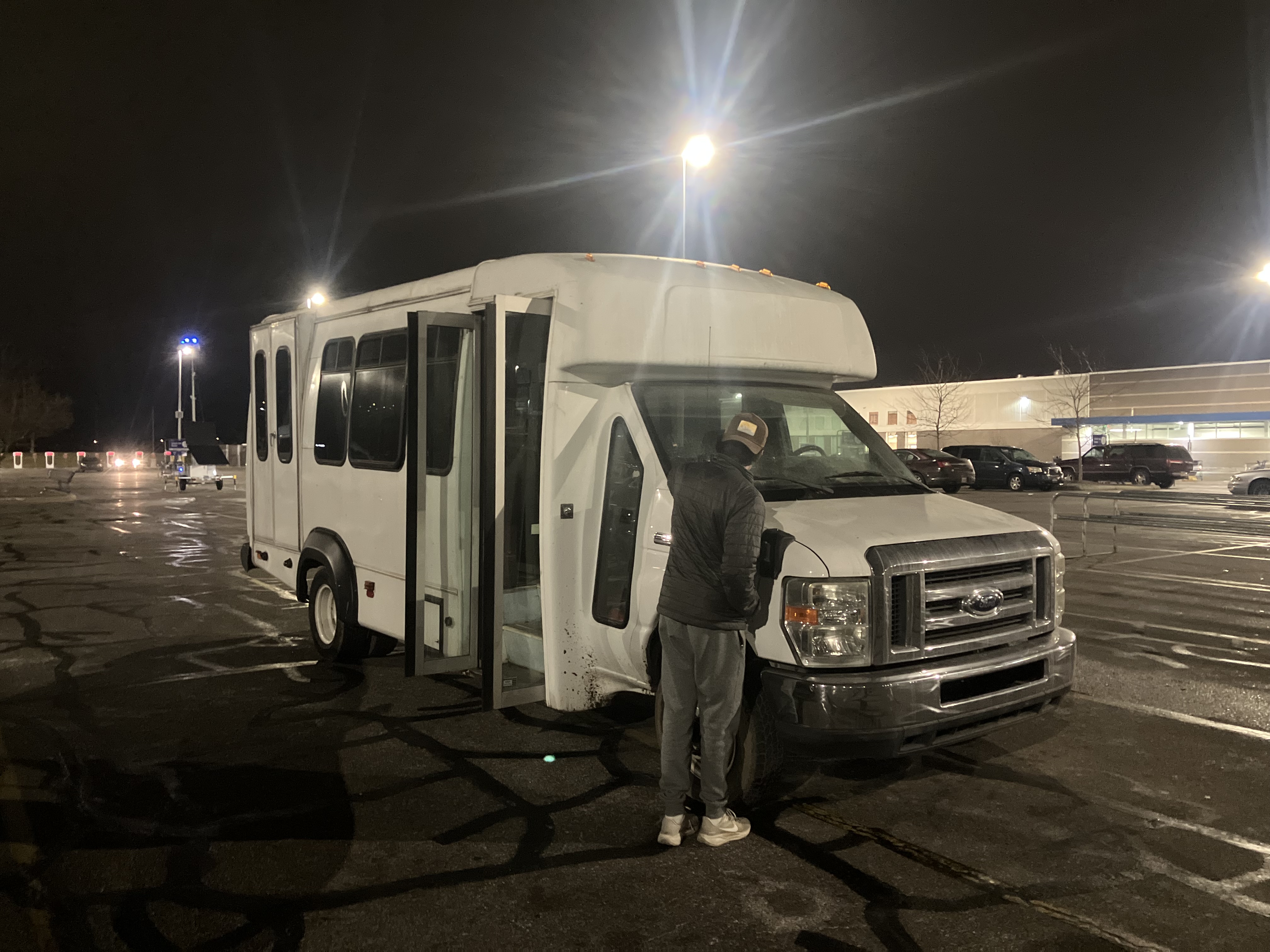 Shuttle Bus Mobile Studio media 2